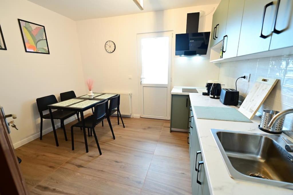 Flh - Apartament Damar Сибиу Экстерьер фото